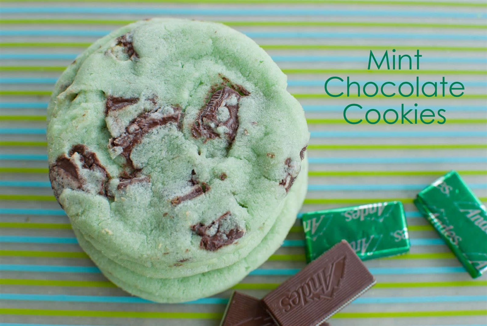 Skip links Mint chocolate chip cookies from Dishing Up The Dirt’s new cookbook. Butter infused with fresh mint! I should clarify: REAL mint chocolate chip cookies. Chocolate chip cookies made with fresh mint that you clipped from your garden and steeped in melted butter. Oh, this just got really good, didn.